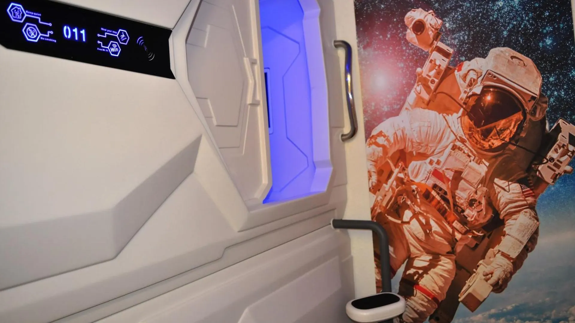 Capsulehotel Cosmos Capsule Coworking London Hotel Verenigd Koninkrijk